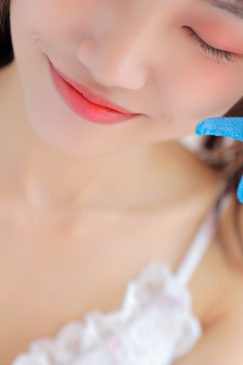 叶月奈穂